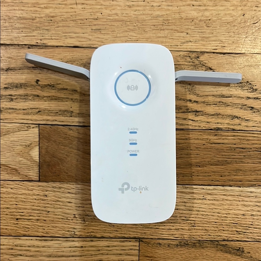 TP-Link White Wi-Fi Range Extender